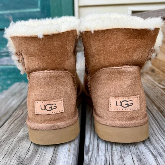 UGG Mini Bailey Button II - Chestnut - Size 8 - Picture 7 of 9